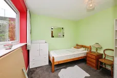 Danecote, KNEBWORTH