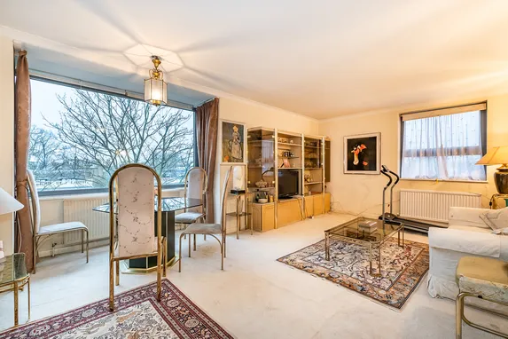 Serlby Court, Somerset Square, London, W14