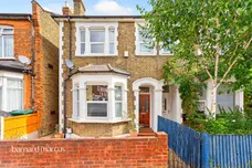 Oakleigh Road North, London