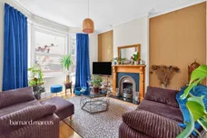 Oakleigh Road North, London