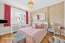 Oakleigh Road North, London