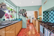 Oakleigh Road North, London