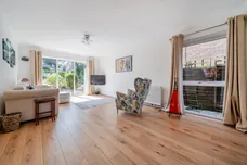 Priorsfield, Marlborough, SN8 photo 7