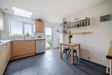 Priorsfield, Marlborough, SN8 photo 8