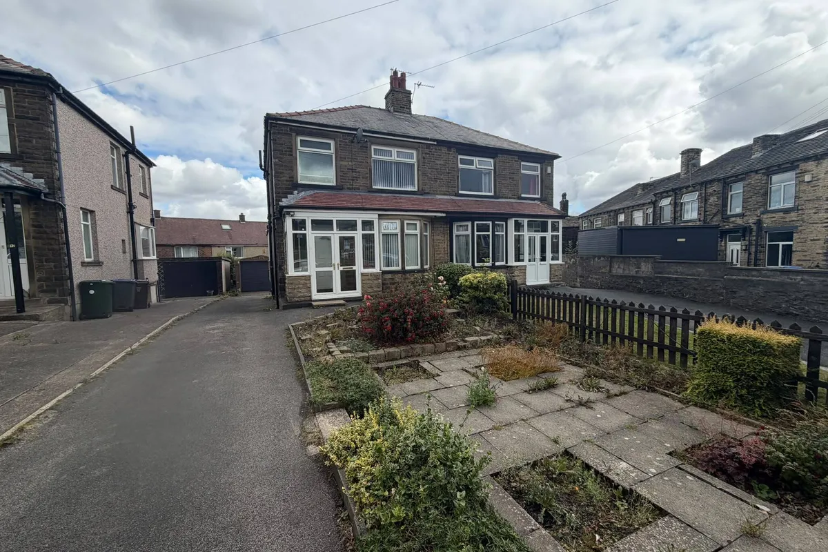 Briggs Avenue, BRADFORD