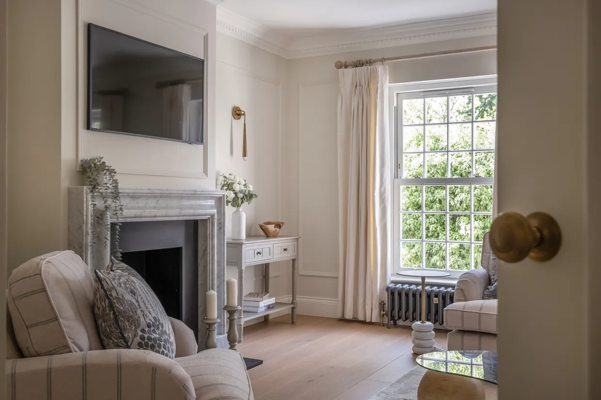 Beaufort Close, London, SW15 photo 2