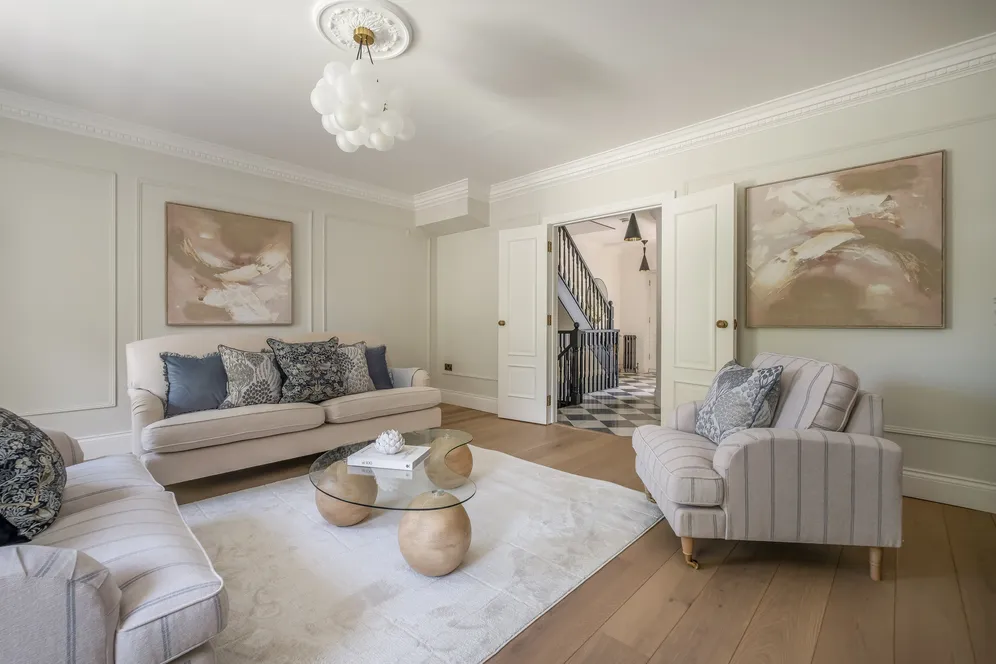 Beaufort Close, London, SW15 photo 4