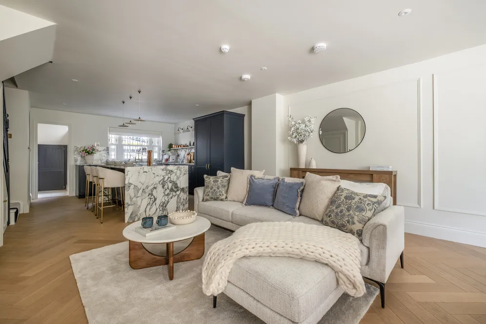 Beaufort Close, London, SW15 photo 12