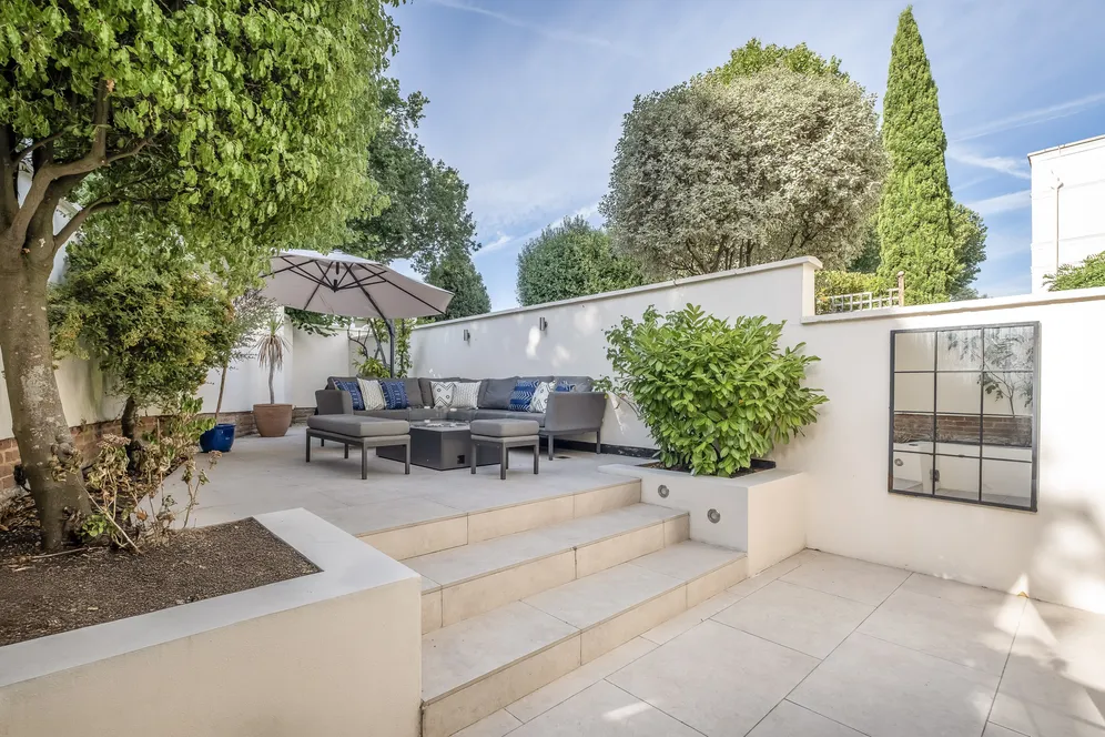 Beaufort Close, London, SW15 photo 14