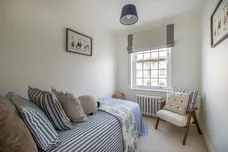 Beaufort Close, London, SW15 photo 23