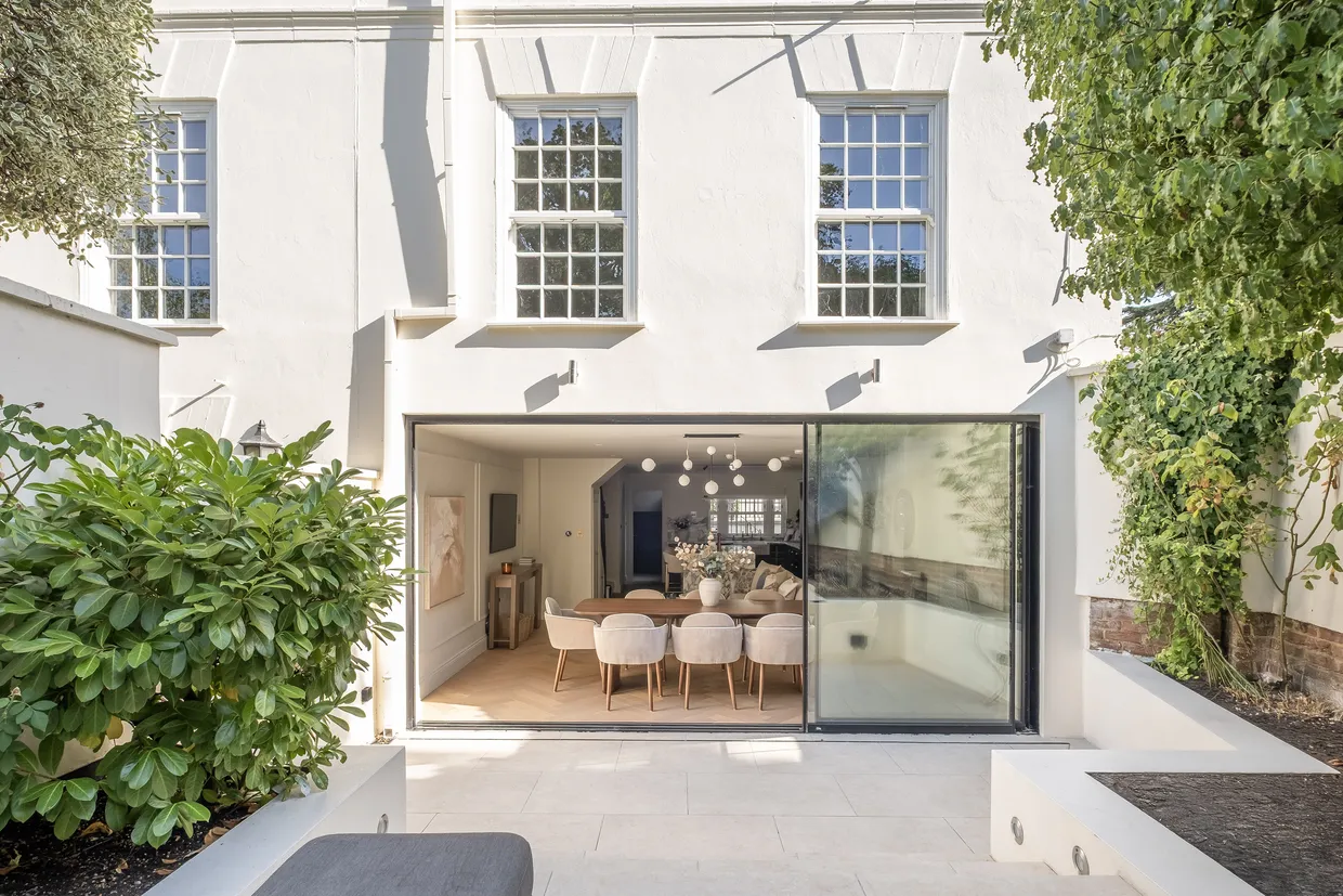 Beaufort Close, London, SW15 photo 26