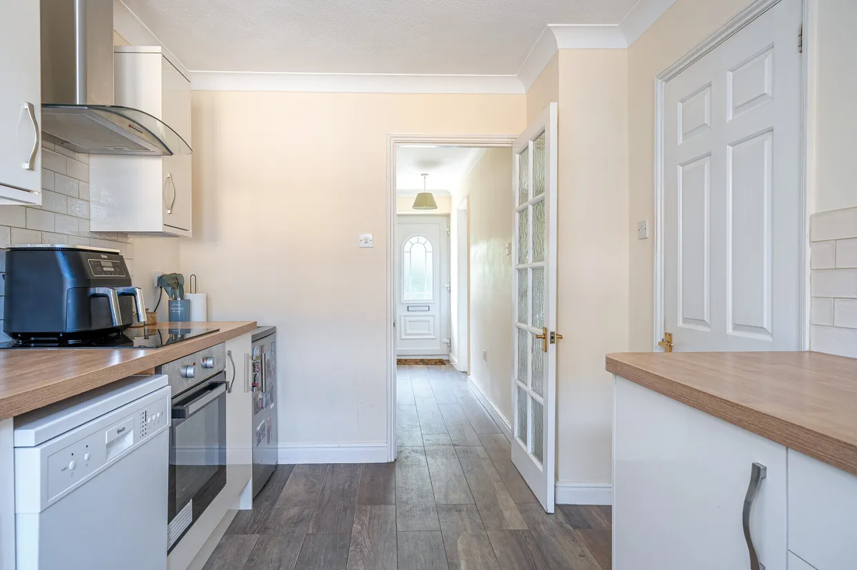 Small Street, Chirton, SN10 photo 9