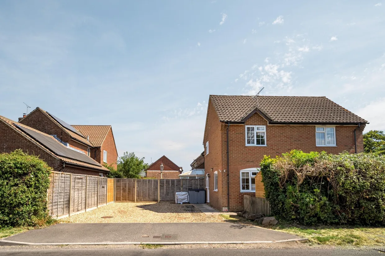 Small Street, Chirton, SN10 photo 11