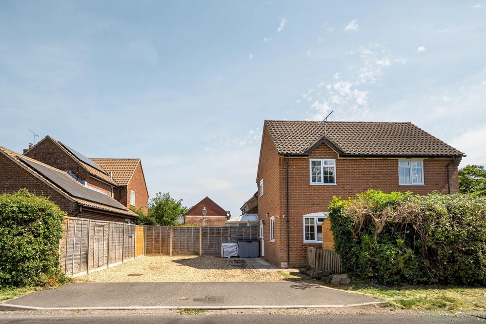Small Street, Chirton, SN10 photo 11