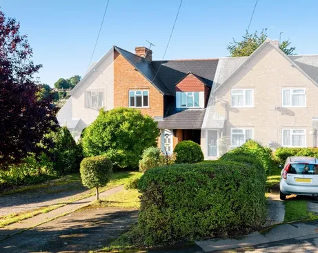 Perrior Road Godalming GU7
