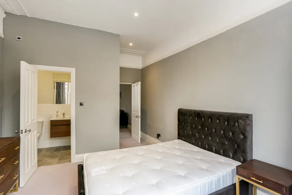 Orlando Road London SW4 photo 4