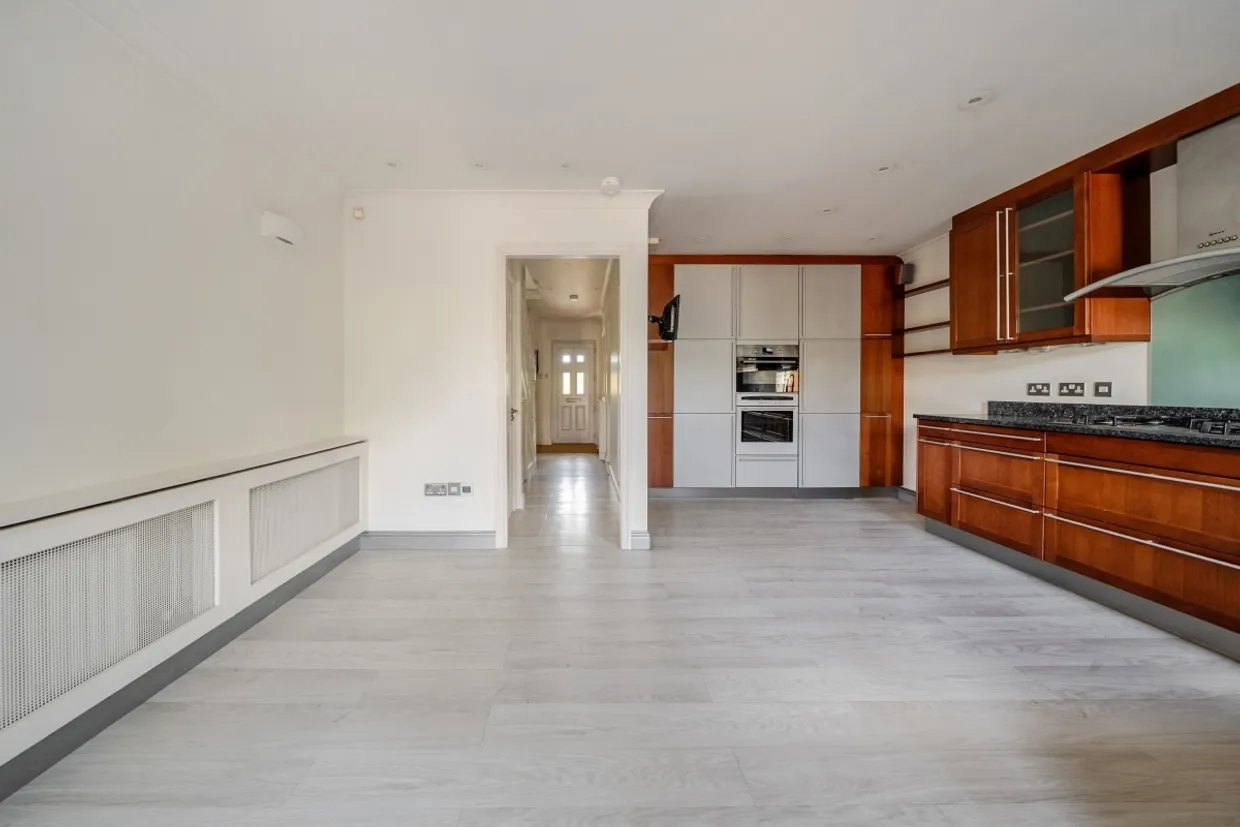 Malthouse Drive London W4 photo 7