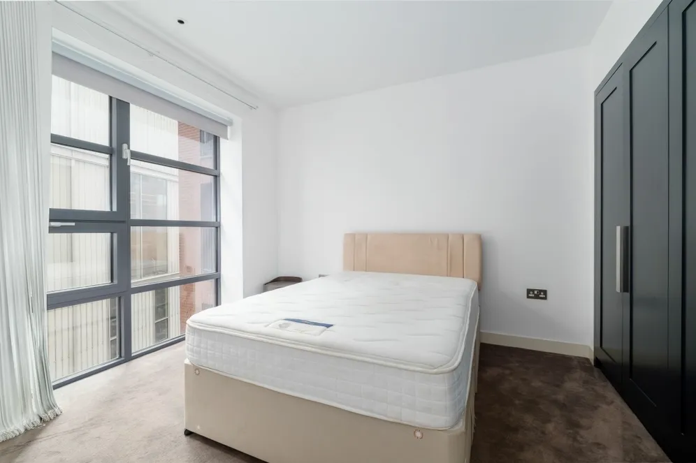Lyell Street, E14 photo 7