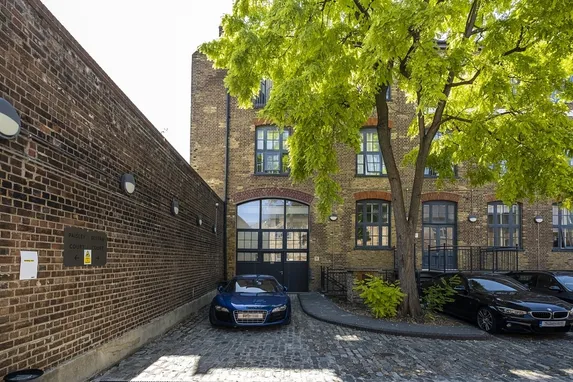 Clyde Square, E14