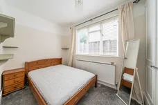 Bickersteth Road London SW17 photo 8