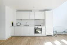 Clyde Square, E14 photo 4