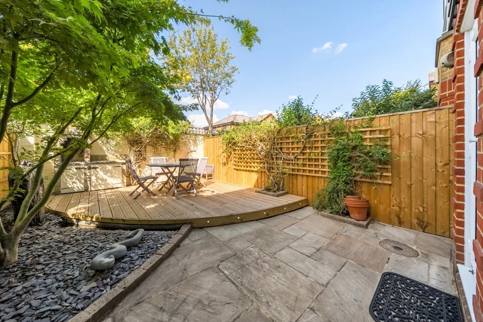 Malthouse Drive London W4 photo 18