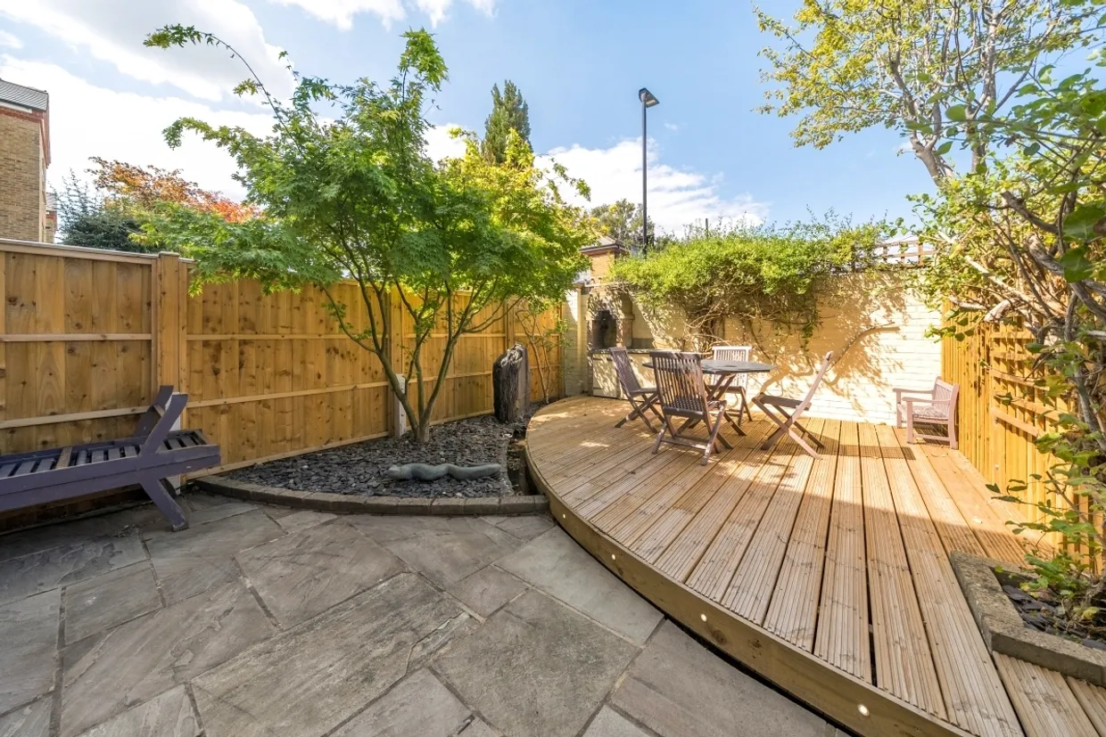 Malthouse Drive London W4 photo 19