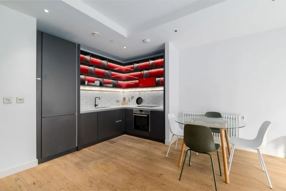 Lyell Street, E14 photo 13