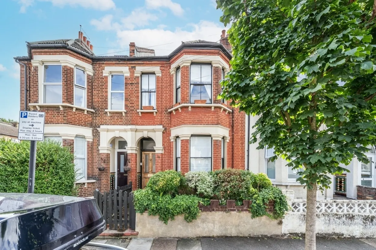 Bickersteth Road London SW17 photo 14