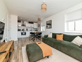 Blossom Drive, Welwyn Garden City thumb 3