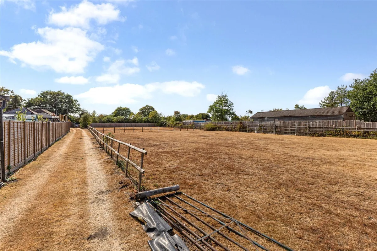 Rag Hill, Aldermaston, RG7