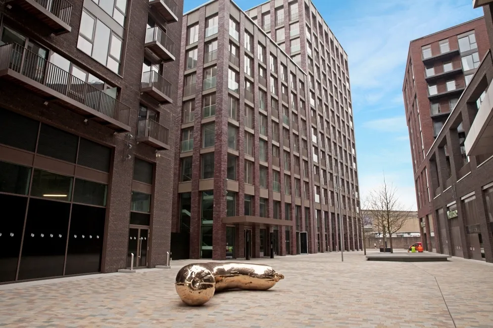 1 Viaduct Gardens London SW11 photo 2