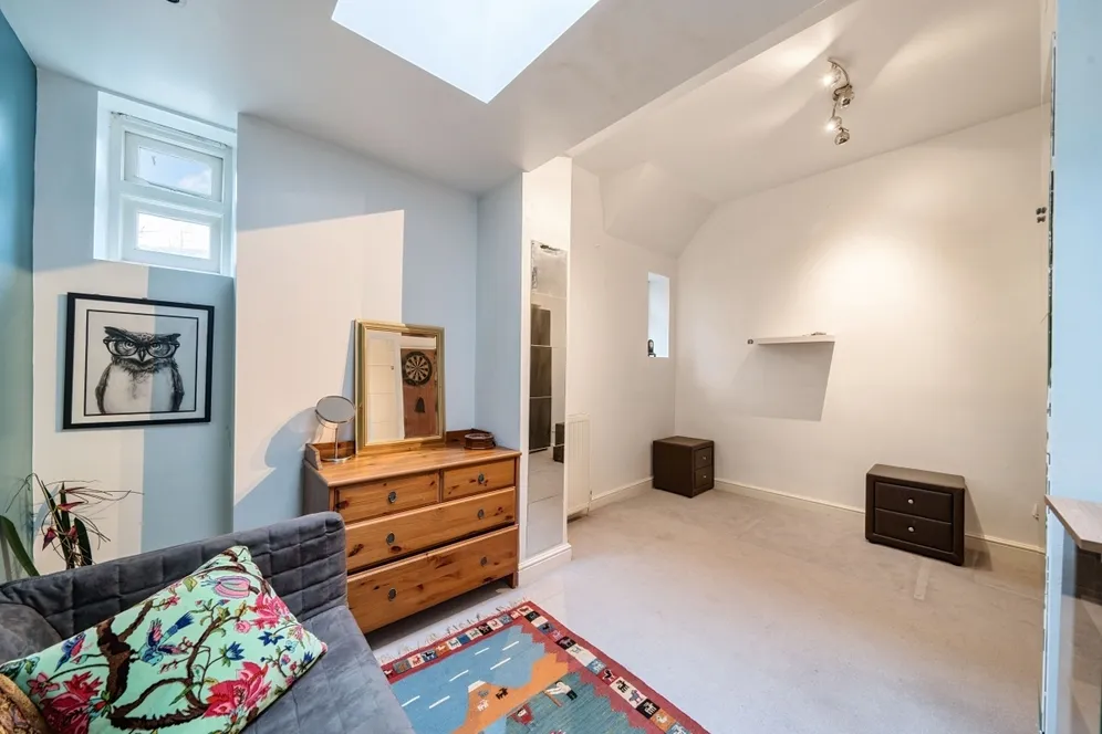 Alexandra Park Road London N10 photo 5