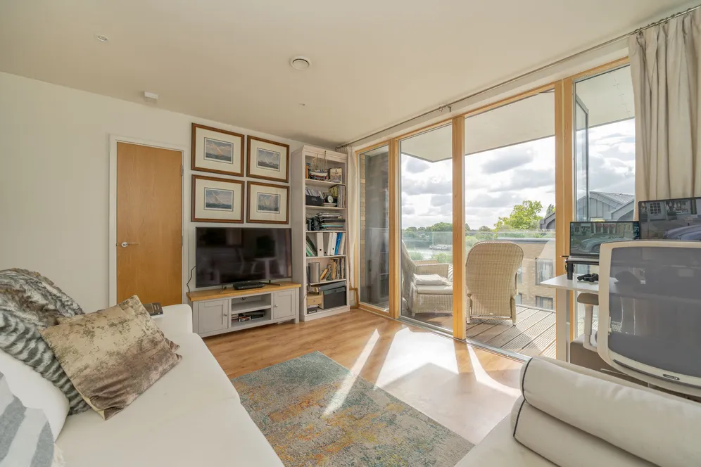 Kew Bridge Road, Brentford, TW8 photo 4