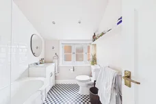 Onslow Gardens, London, N10 photo 6