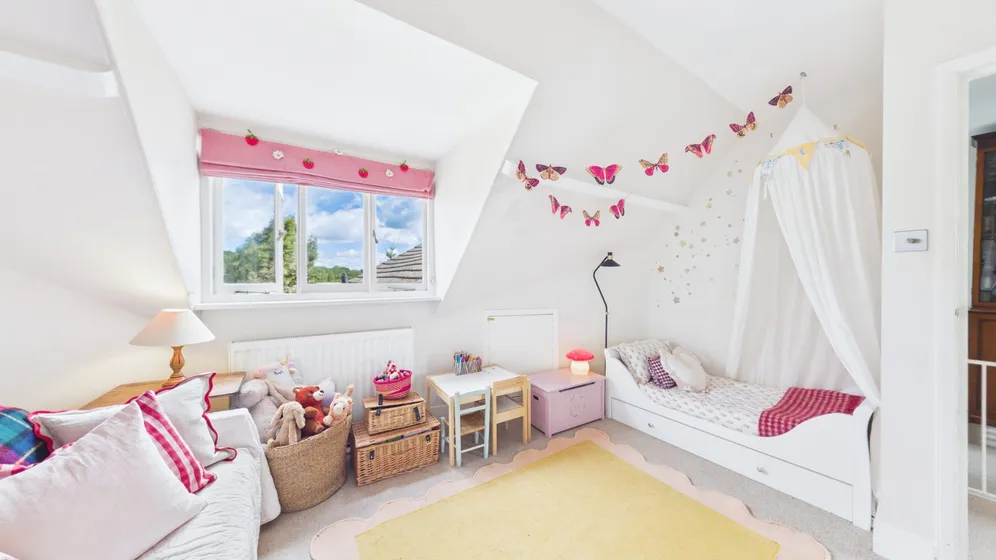 Onslow Gardens, London, N10 photo 17