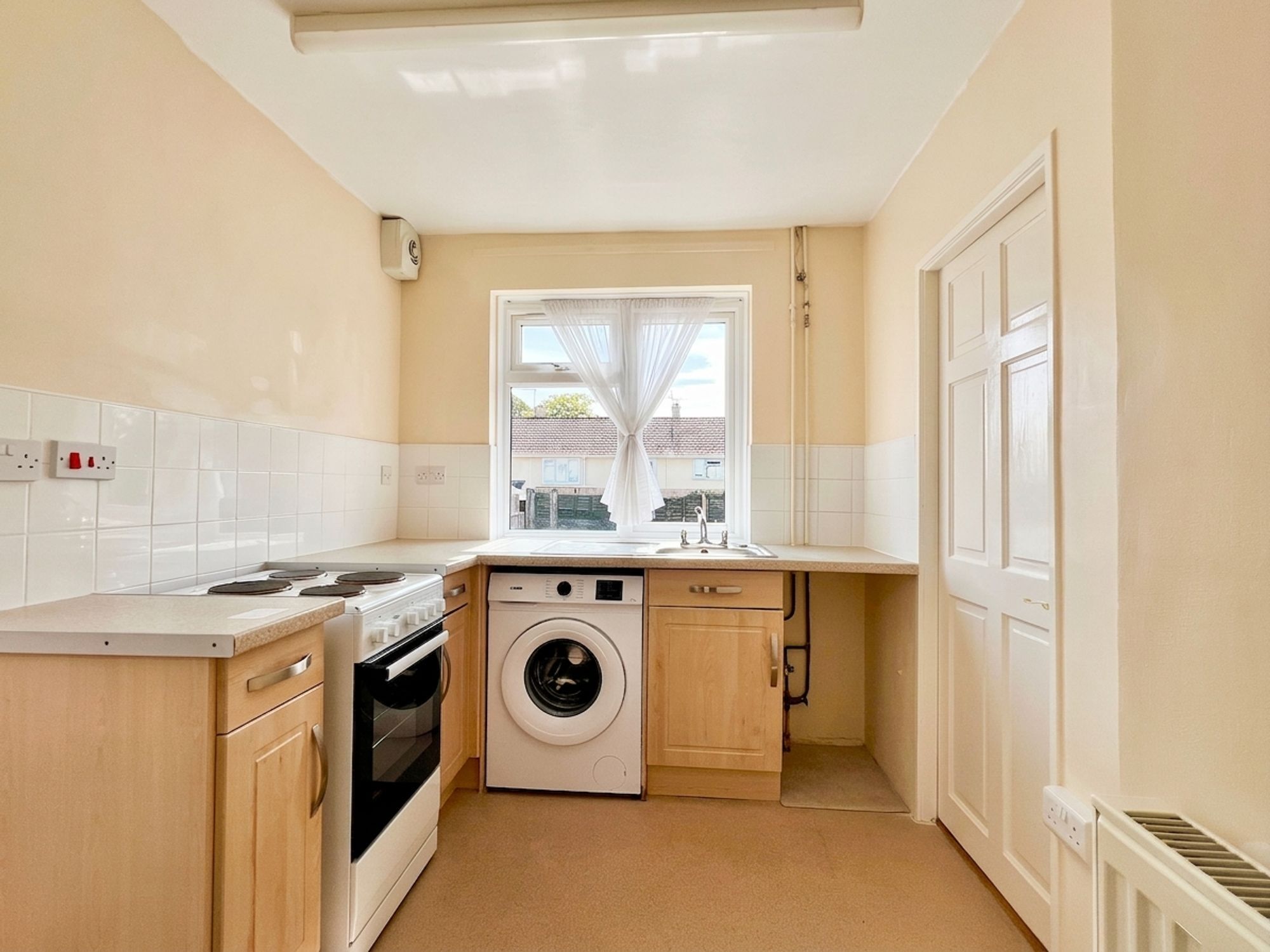 Buckland Road, Taunton - NO onward chain! Image 9