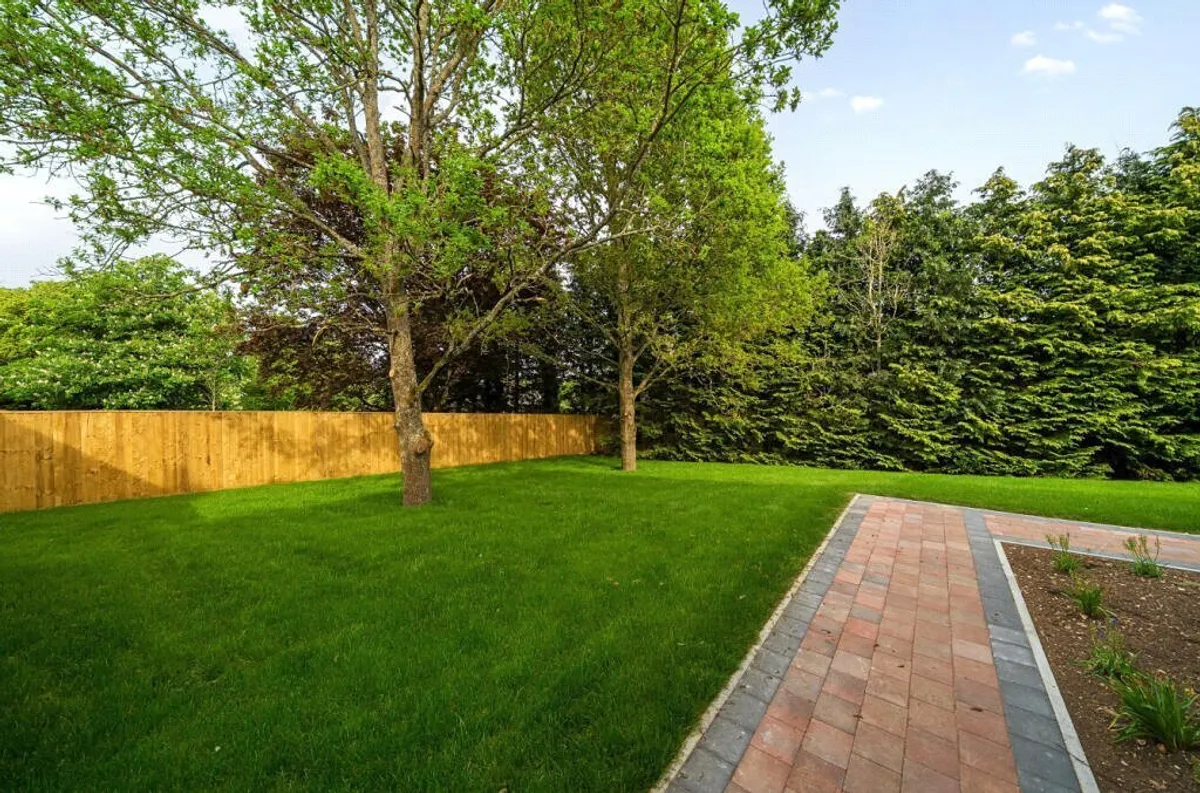 Cherry Tree Drive, Cliddesden, RG25