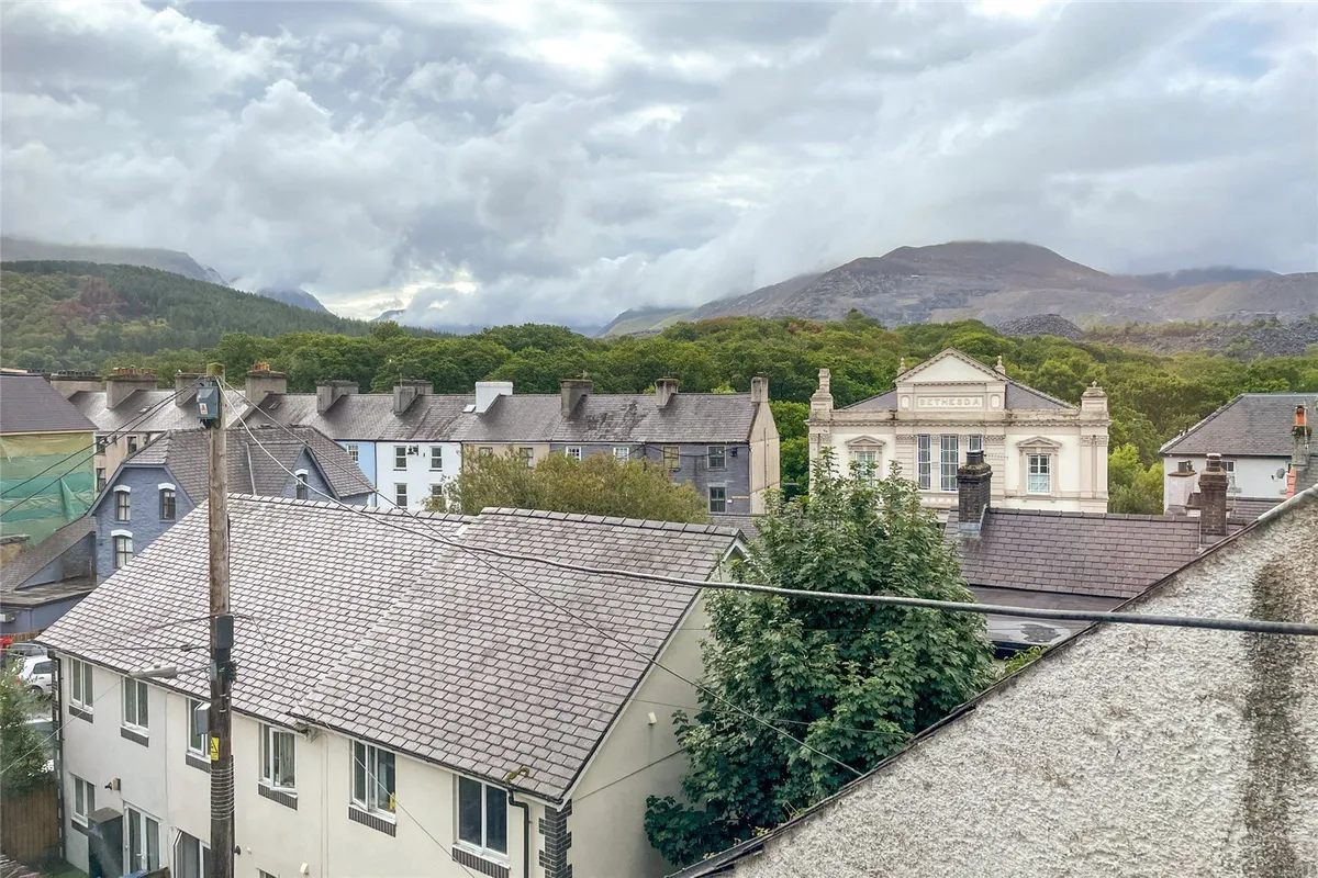 Tabernacle Terrace, Bethesda, Bangor, Gwynedd, LL57