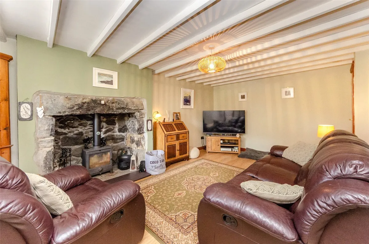 Bontnewydd, Caernarfon, Gwynedd, LL54