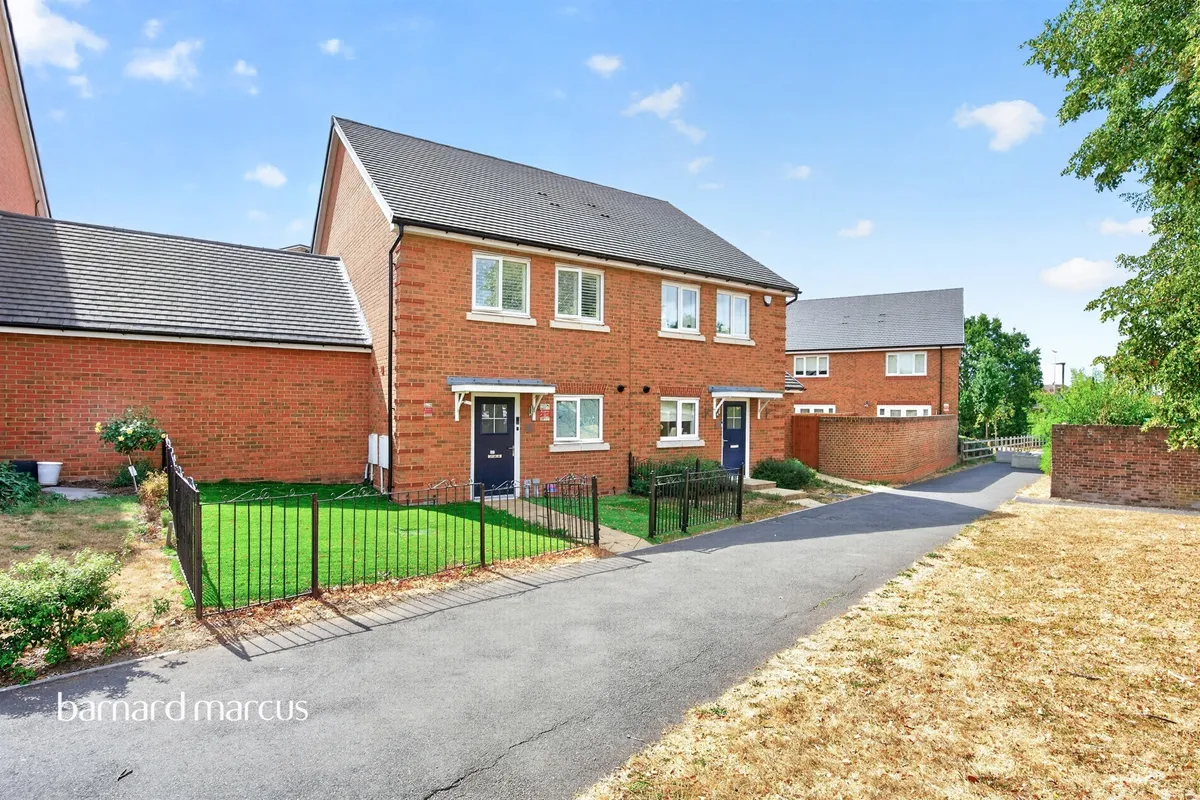 Scotts Farm Road, Epsom