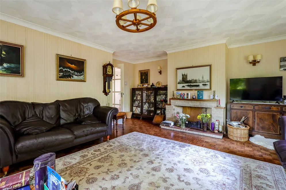 Property carousel item 5