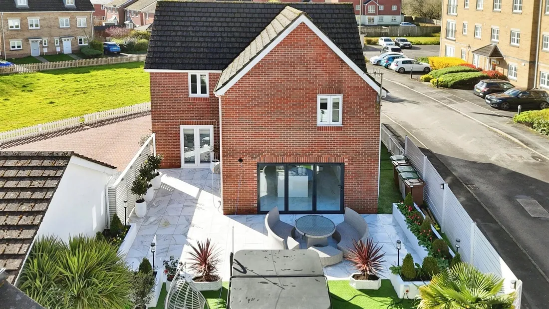 Property photo 28