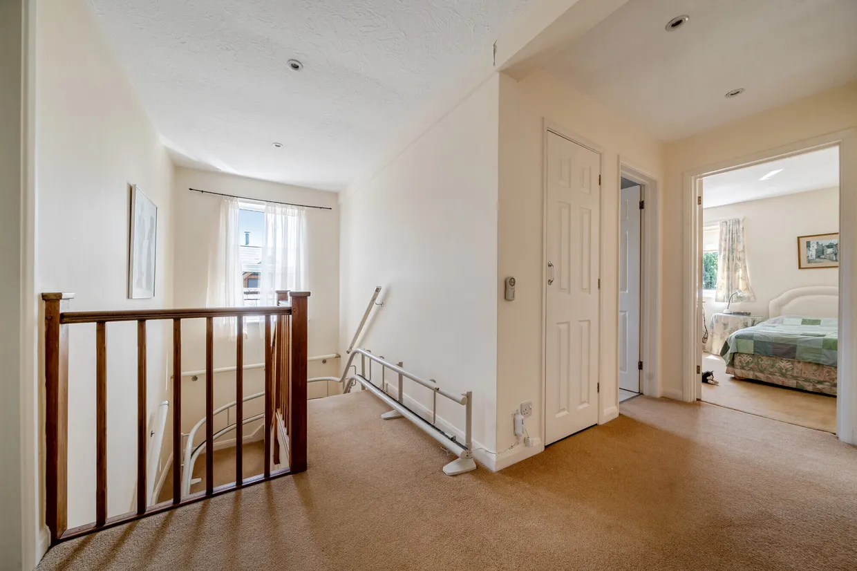 Crabtree Lane, Bordon, GU35 photo 10