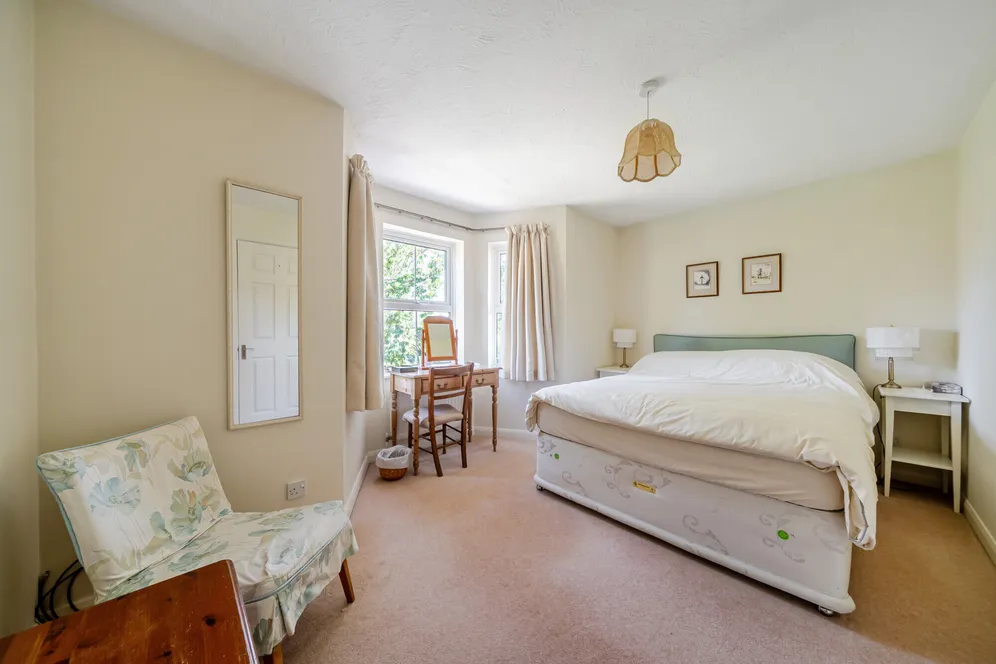 Crabtree Lane, Bordon, GU35 photo 13