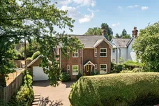 Crabtree Lane, Bordon, GU35 photo 18