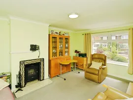 Sunningdale Drive, Bromborough, Wirral thumb 2