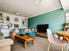 Fontwell Close, Rustington, Littlehampton thumb 3