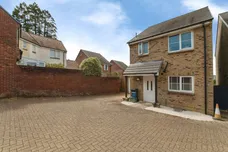 Swain Close, Axminster