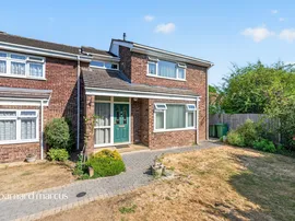Knolls Close, Worcester Park photo
